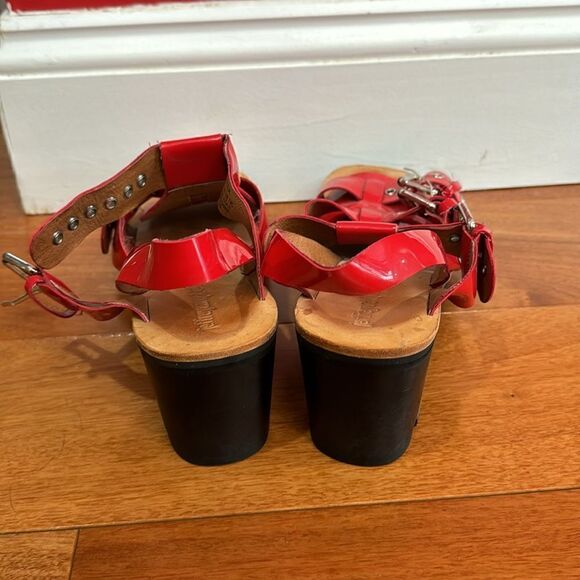 Jeffrey Campbell Riveter Lugged Buckle Sandal patent leather red size 7.5 - Picture 5 of 12